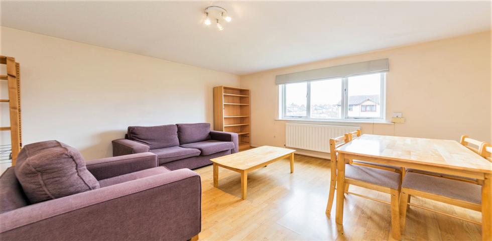 			UNDER OFFER , 2 Bedroom, 1 bath, 1 reception Flat			 Cornmow Drive, DOLLIS HILL
